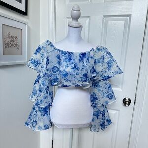 NWT - AKIRA -  Ruffled Off The Shoulder top -  Blue & White Floral sz L